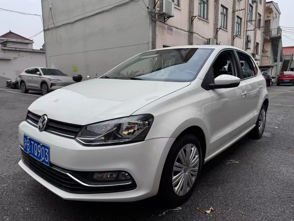 Volkswagen Polo 2016 Volkswagen Polo 2016 car image