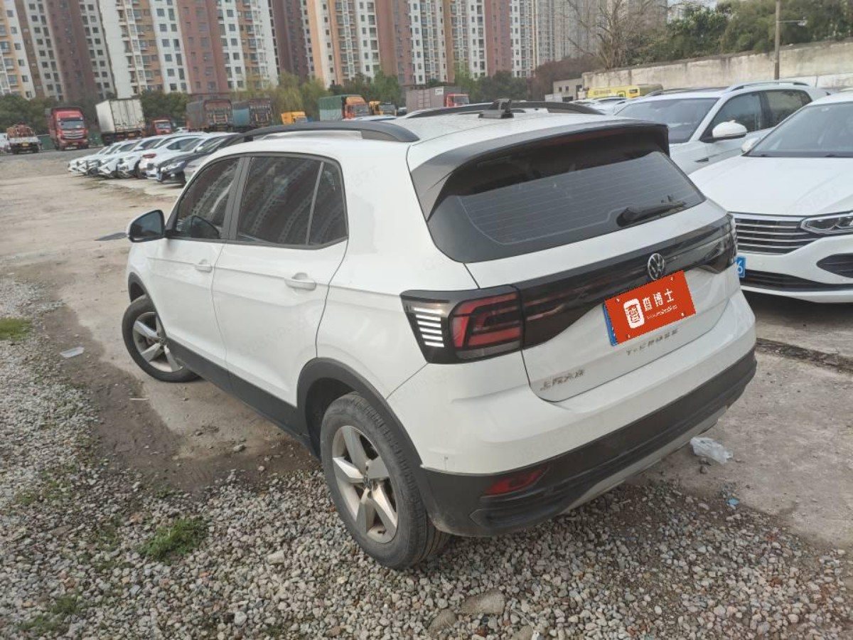 Volkswagen T-Cross 2023 car image #4