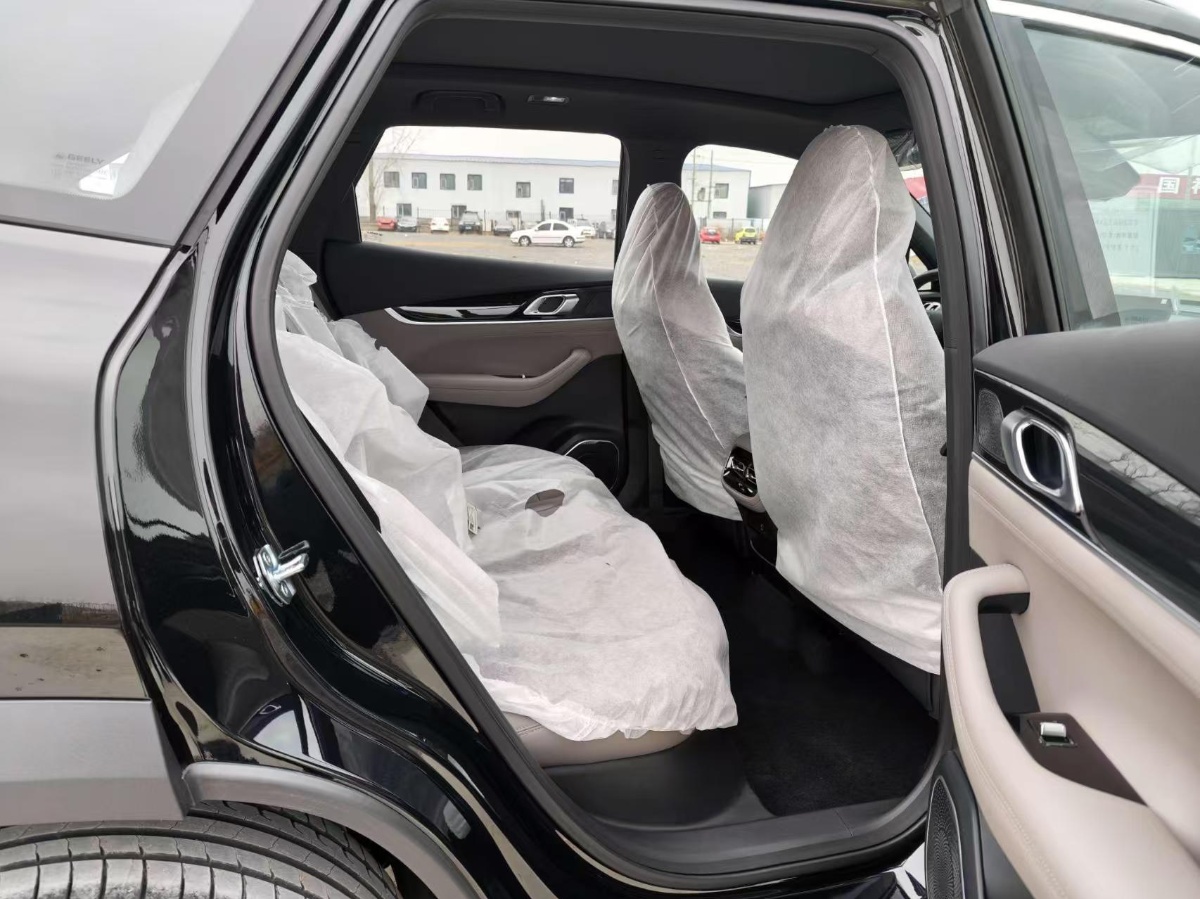 GEELY Boyue L 2026 car image #8