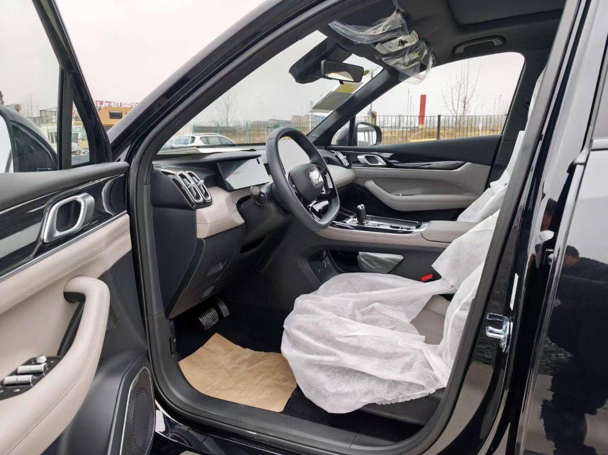 GEELY Boyue L 2026 car image #7
