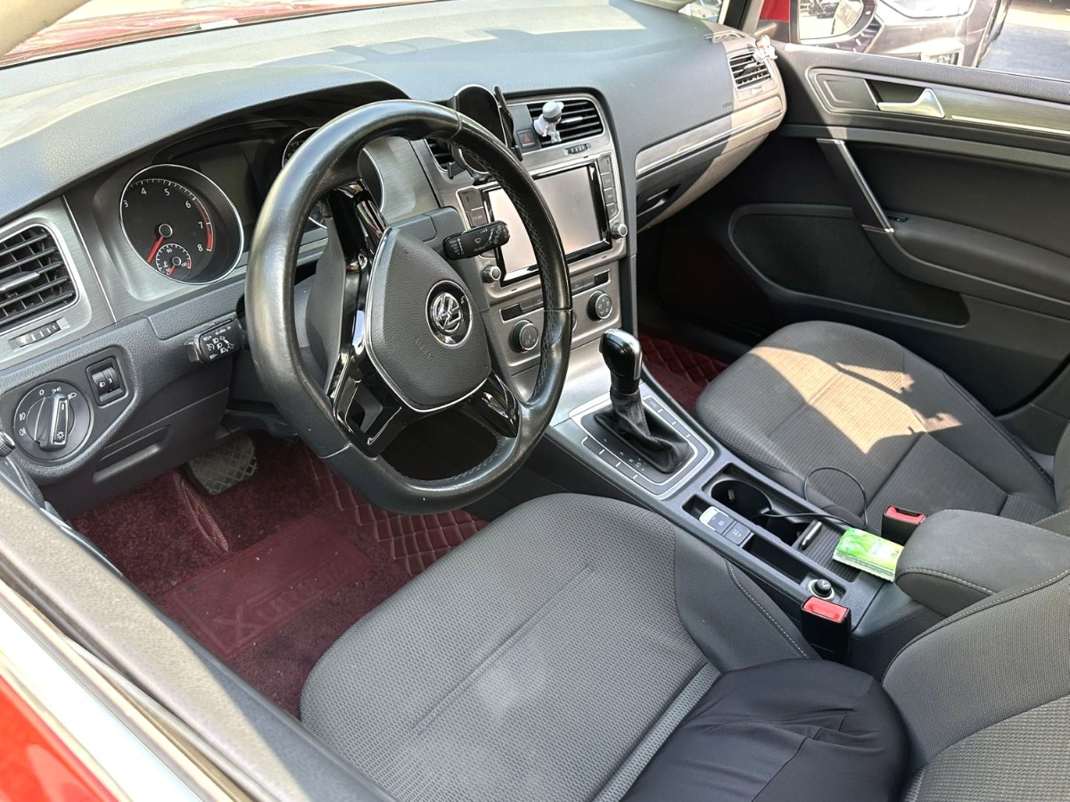 Volkswagen Golf 2015 car image #6