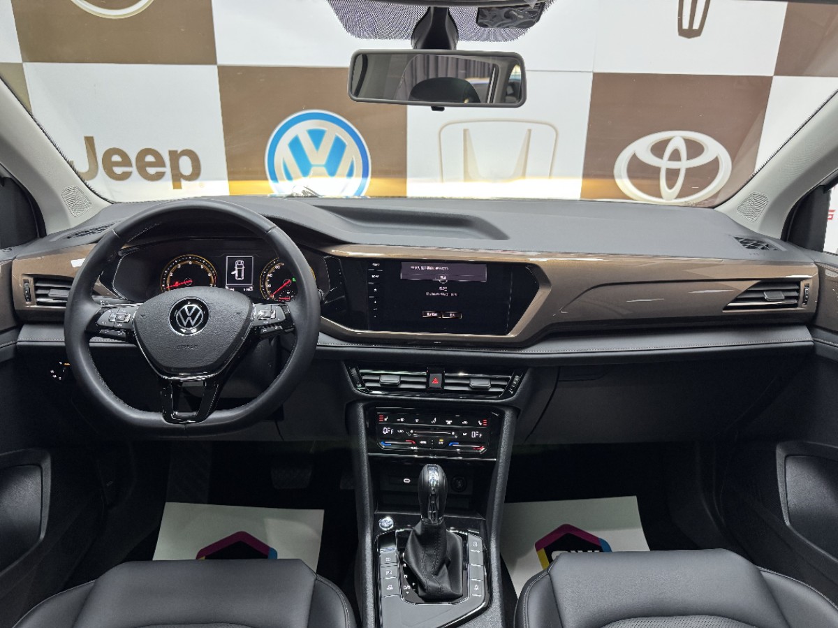 Volkswagen Tharu 2022 car image #10