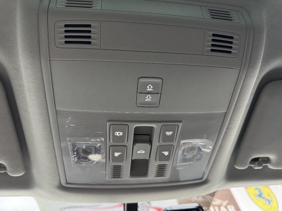 Volkswagen Tharu 2022 car image #16