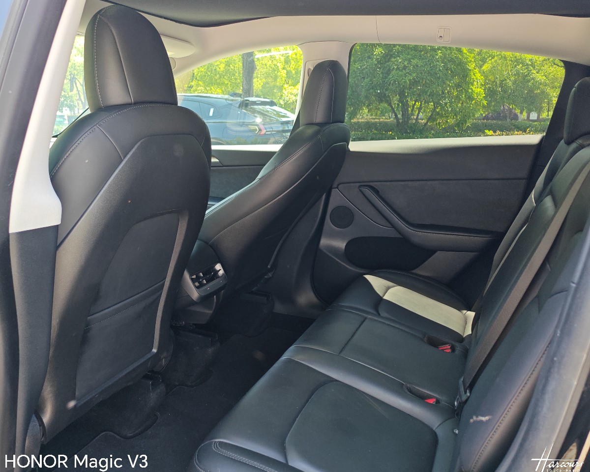 Tesla Model Y 2022 #5 Tesla Model Y 2022 car image #5
