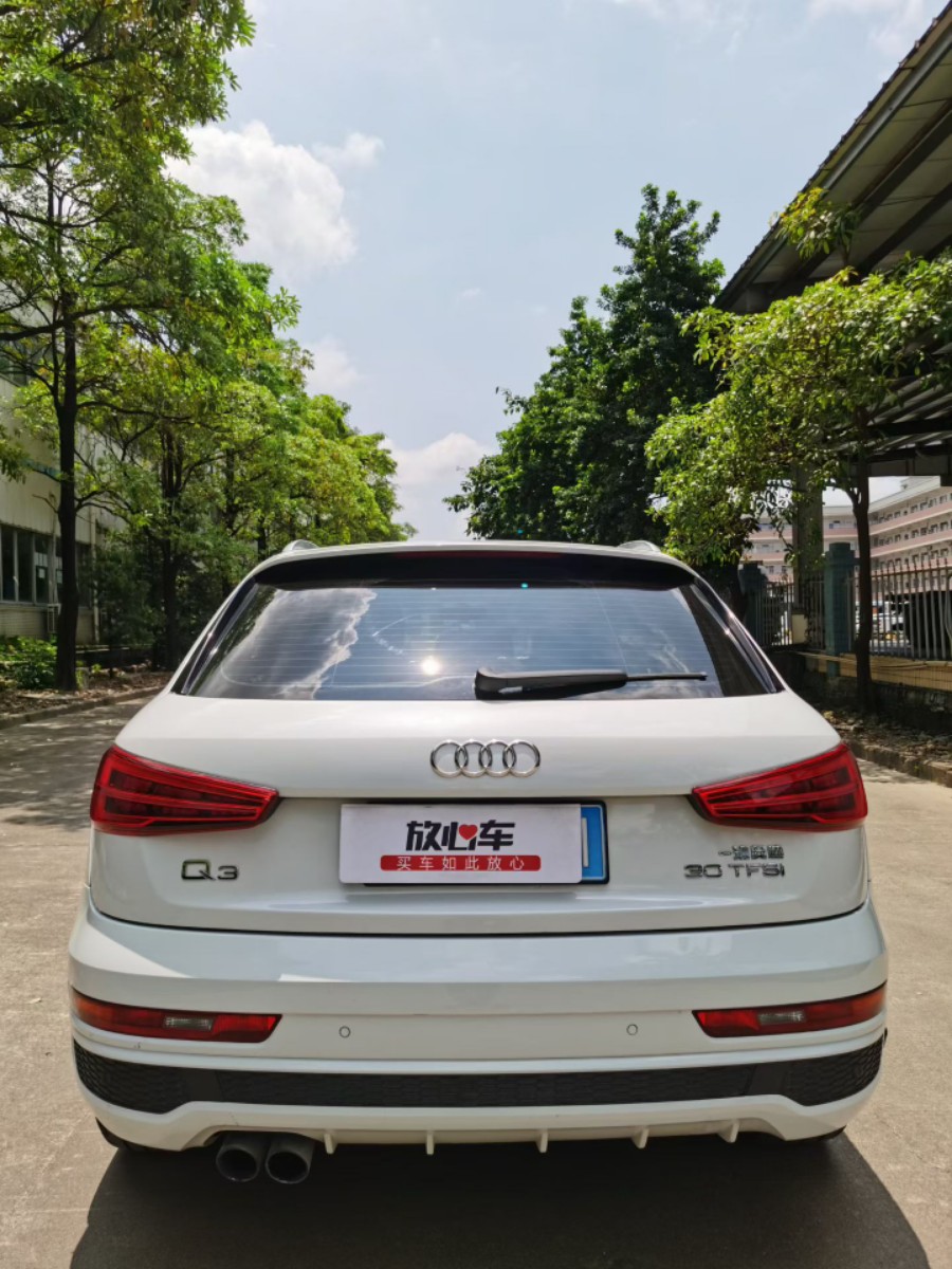 Audi Q3 2019 car image #5