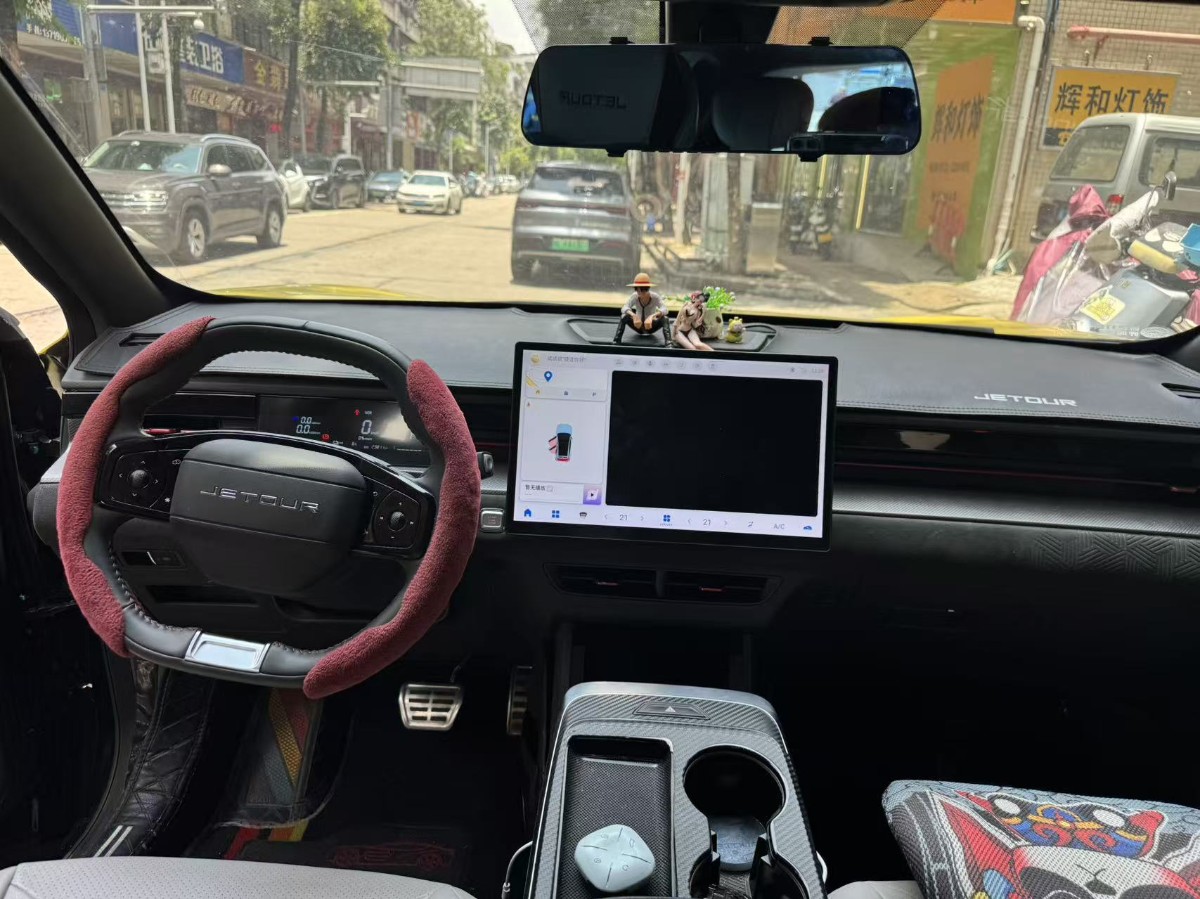 2023 car image #4