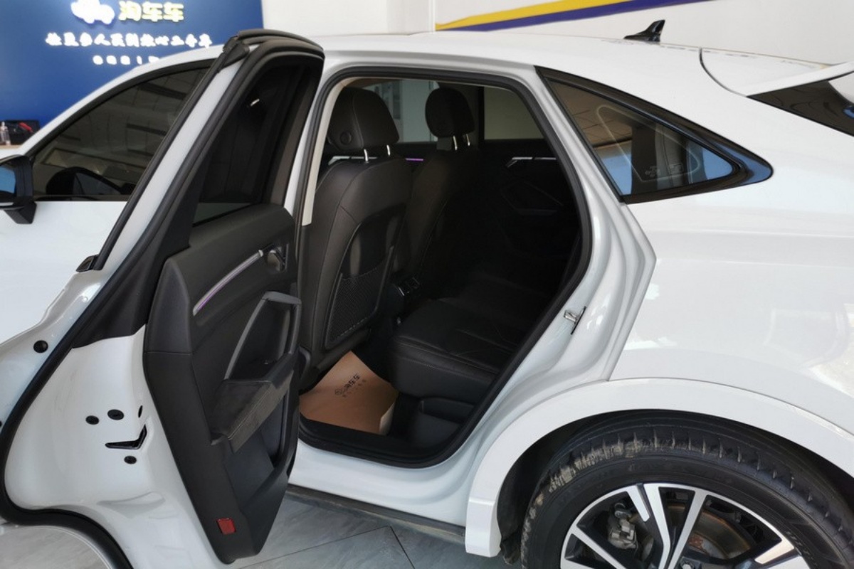 Audi Q3 Sportback 2023 #8 Audi Q3 Sportback 2023 car image #8