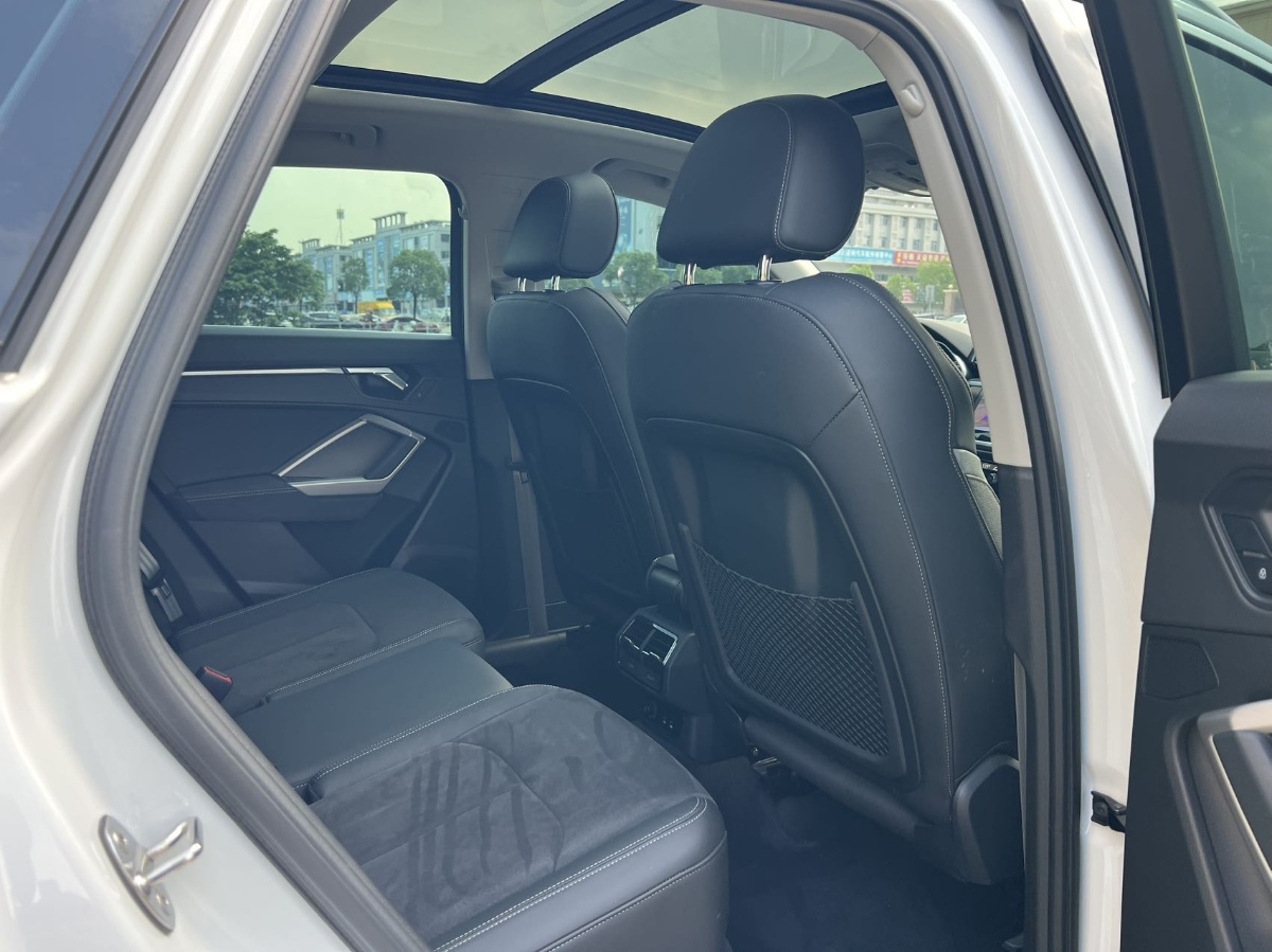 Audi Q3 2022 car image #6