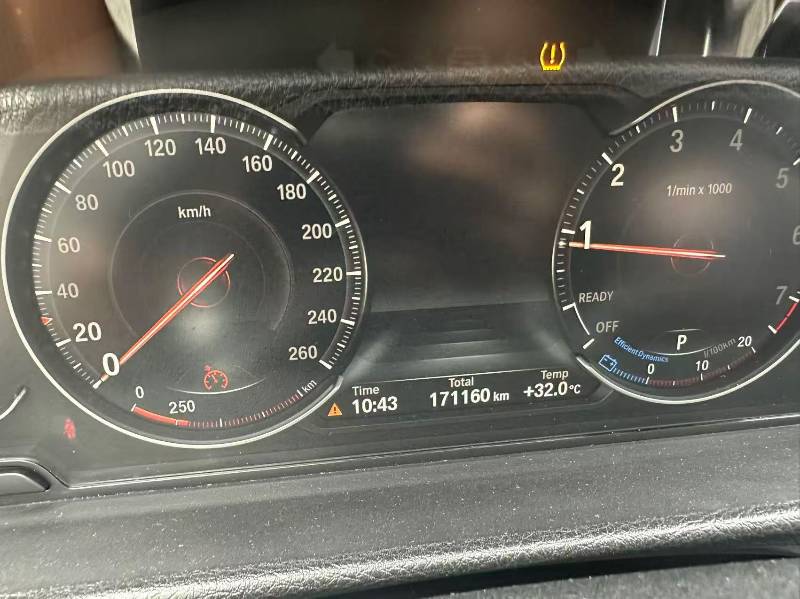 BMW 3 Series 2017 #3 BMW 3 Series 2017 car image #3