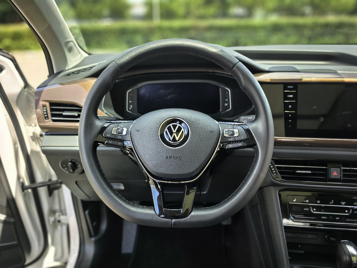 Volkswagen Tharu 2022 #16 Volkswagen Tharu 2022 car image #16