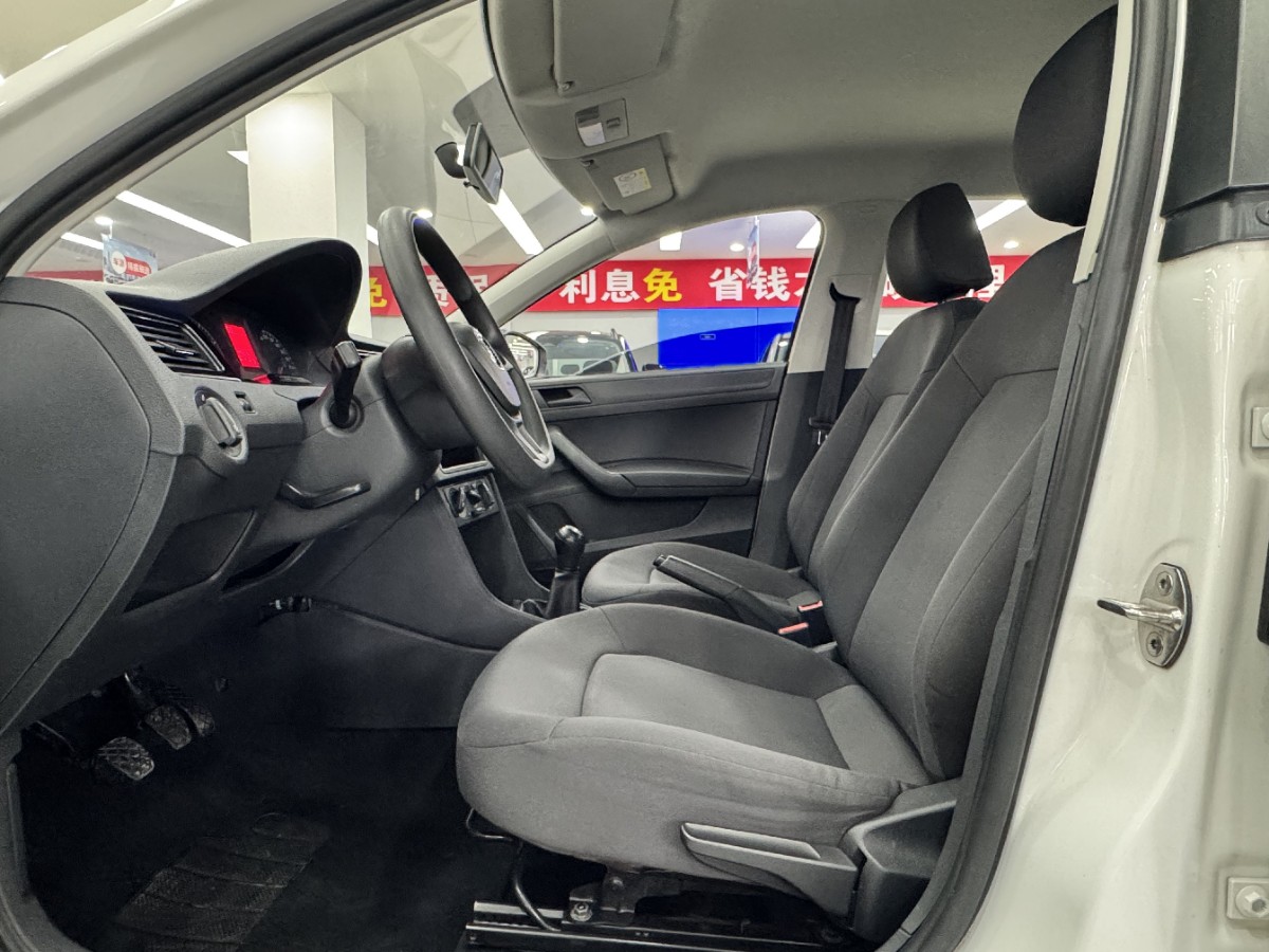 Volkswagen Santana 2018 car image #7