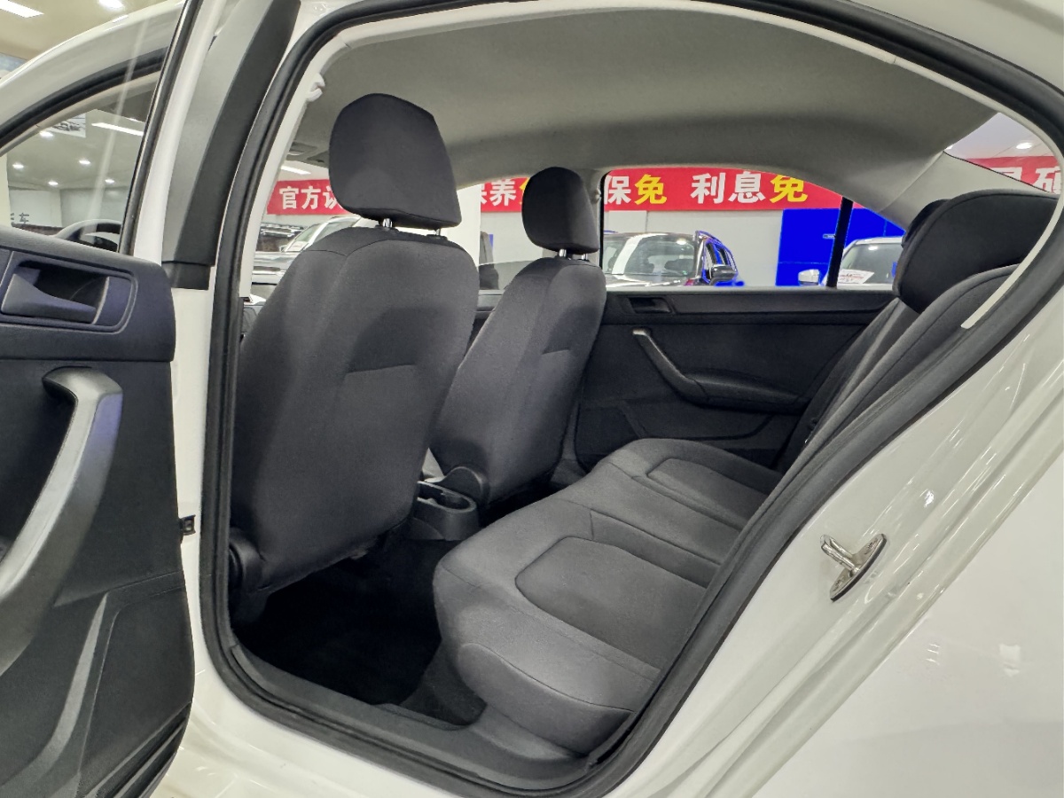 Volkswagen Santana 2018 car image #8