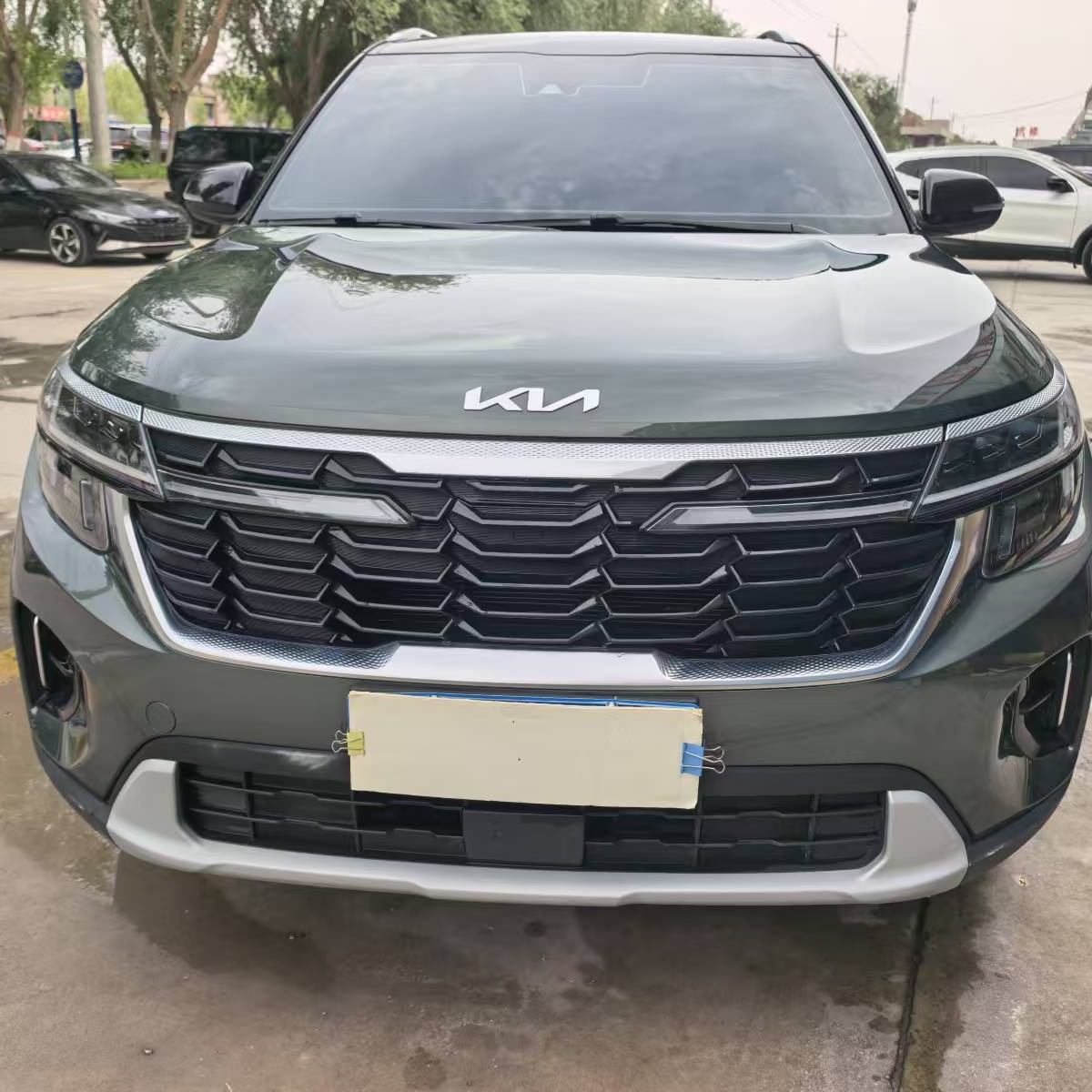 Kia Seltos 2023 car image #3