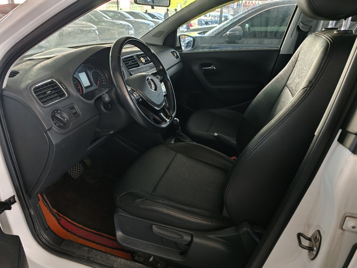 Volkswagen Polo 2020 car image #4