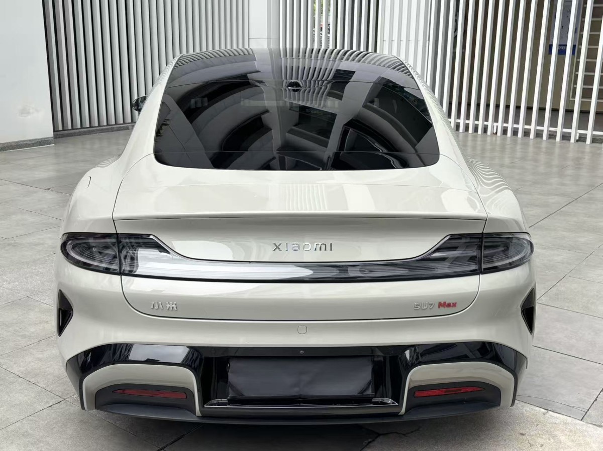 MI SU7 2025 car image #3