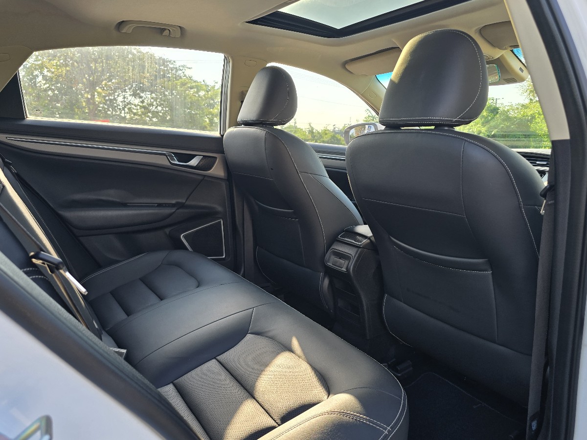 GEELY Emgrand GL 2017 car image #8