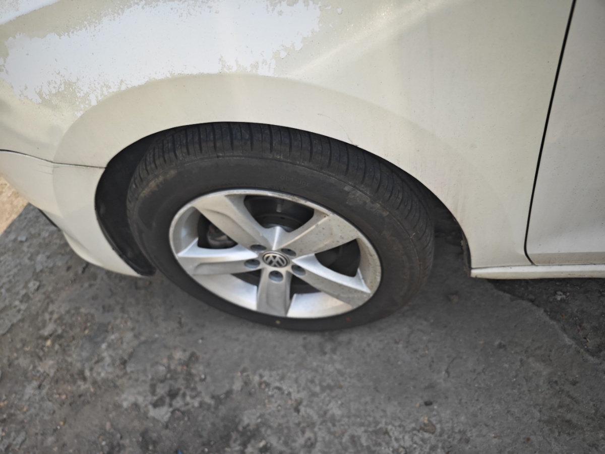 Volkswagen Santana 2015 car image #4