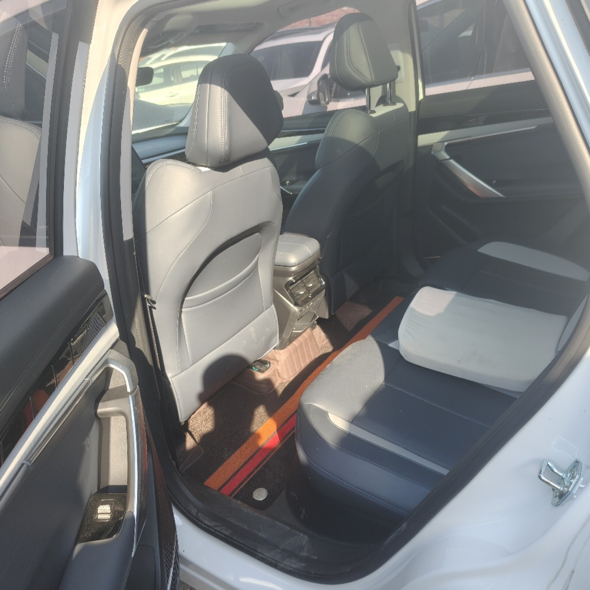GEELY Boyue L 2024 #4 GEELY Boyue L 2024 صورة سيارة #4