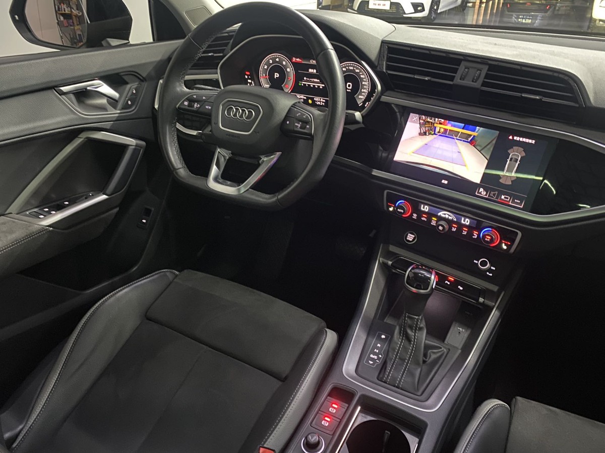 Audi Q3 2022 #11 Audi Q3 2022 car image #11