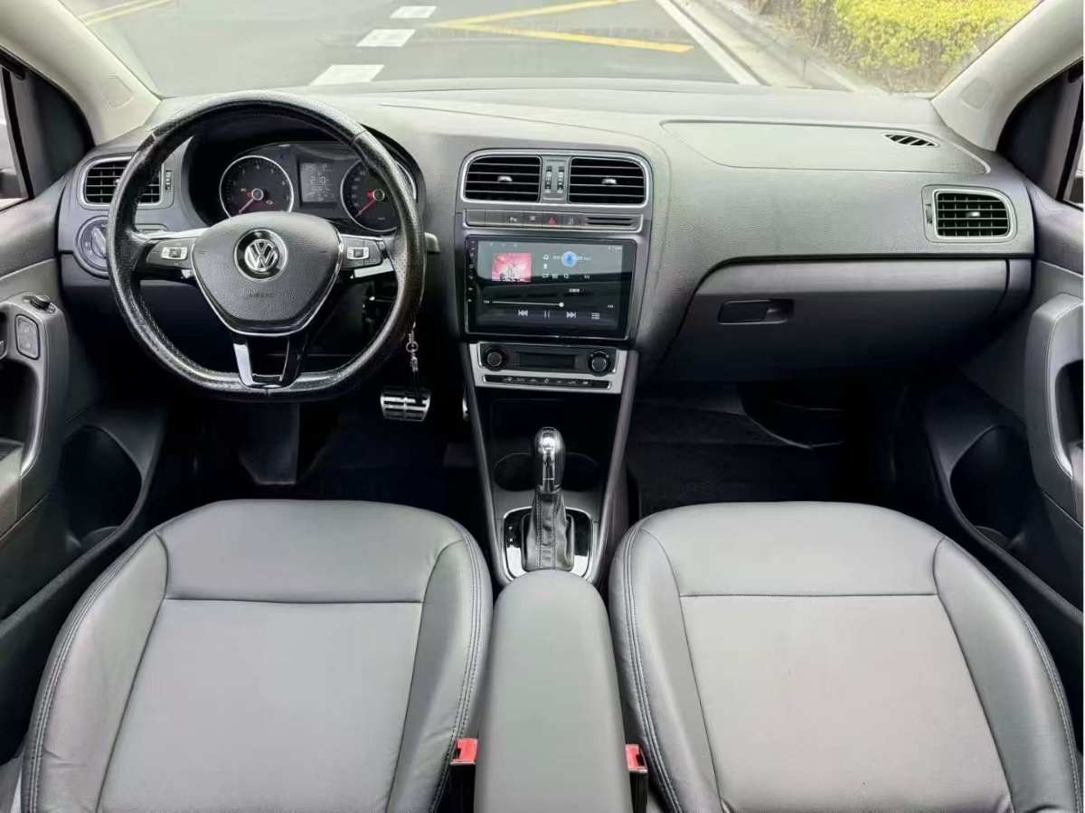 Volkswagen Polo 2014 #4 Volkswagen Polo 2014 car image #4