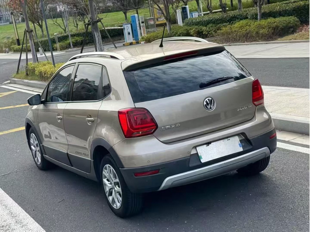 Volkswagen Polo 2014 #6 Volkswagen Polo 2014 car image #6