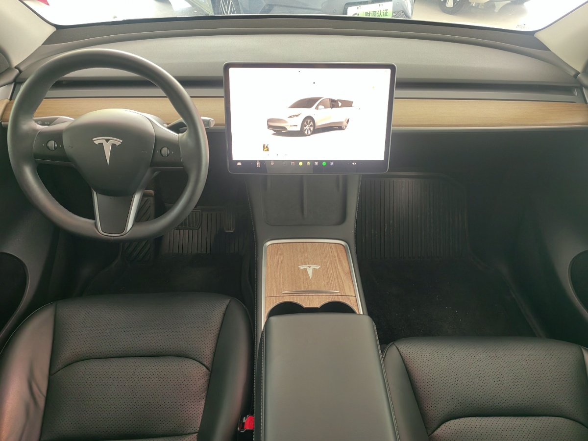 Tesla Model Y 2022 #11 Tesla Model Y 2022 car image #11