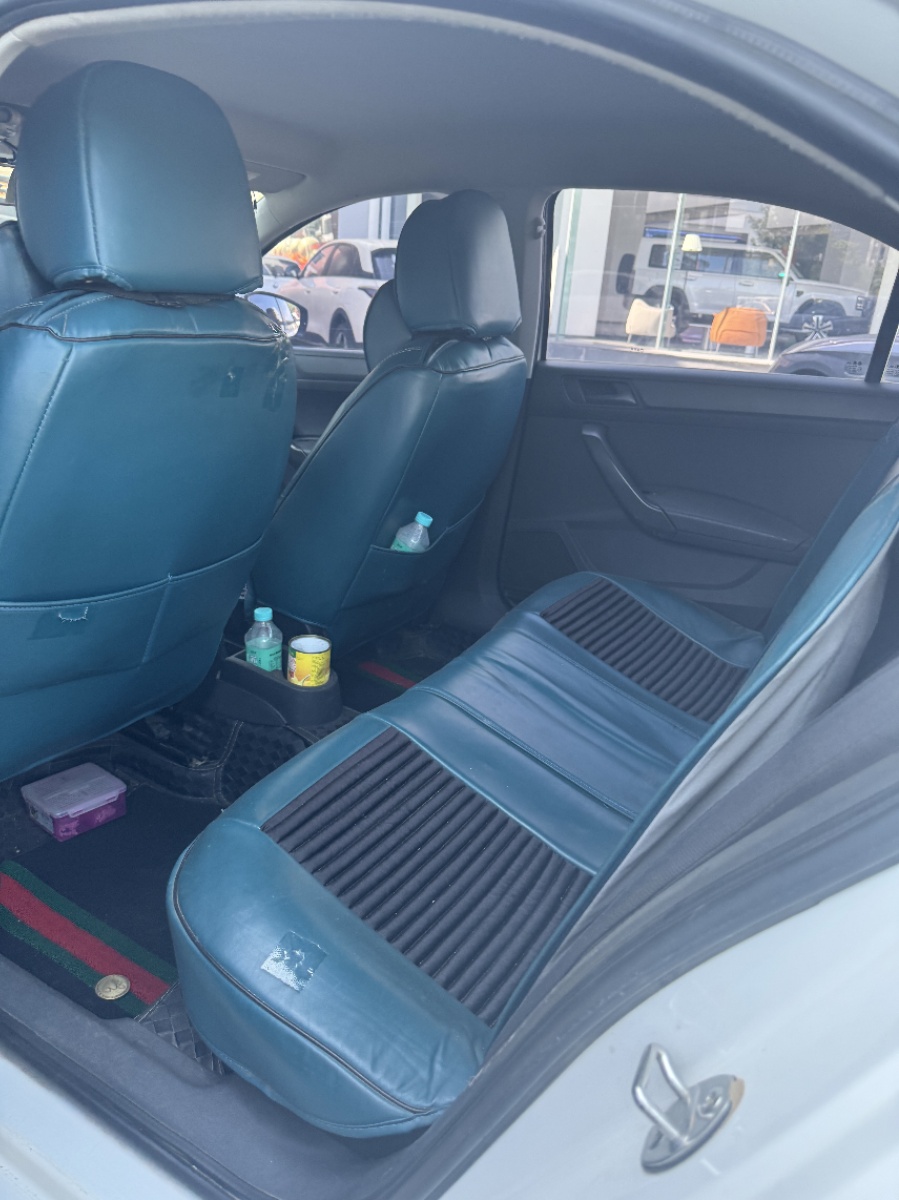 Volkswagen Santana 2017 car image #4