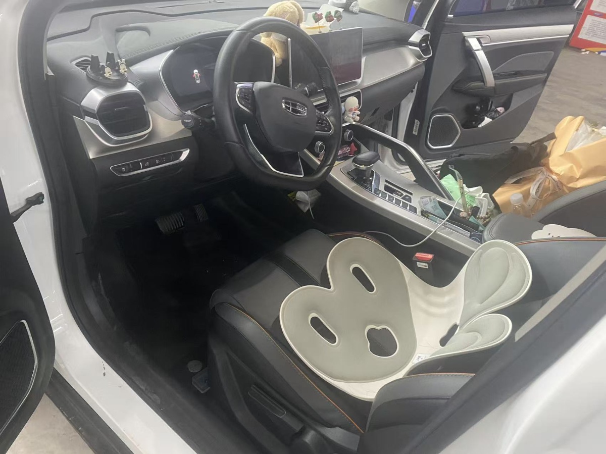 GEELY Coolray 2023 #4 GEELY Coolray 2023 car image #4
