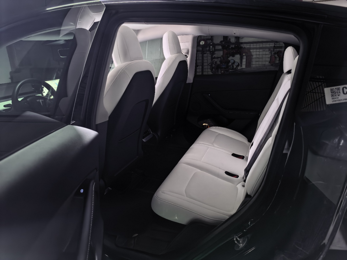 Tesla Model Y 2022 car image #7