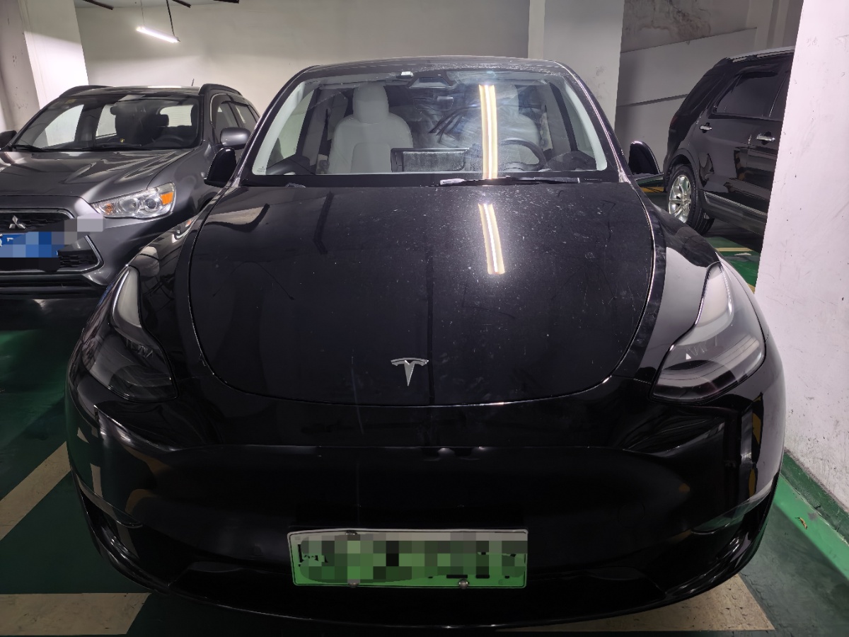 Tesla Model Y 2022 car image #2