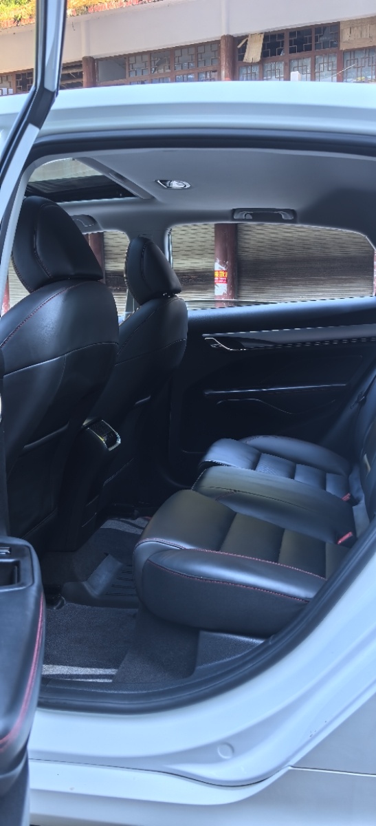 GEELY Binray 2019 car image #8