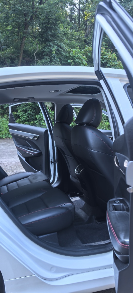 GEELY Binray 2019 car image #9