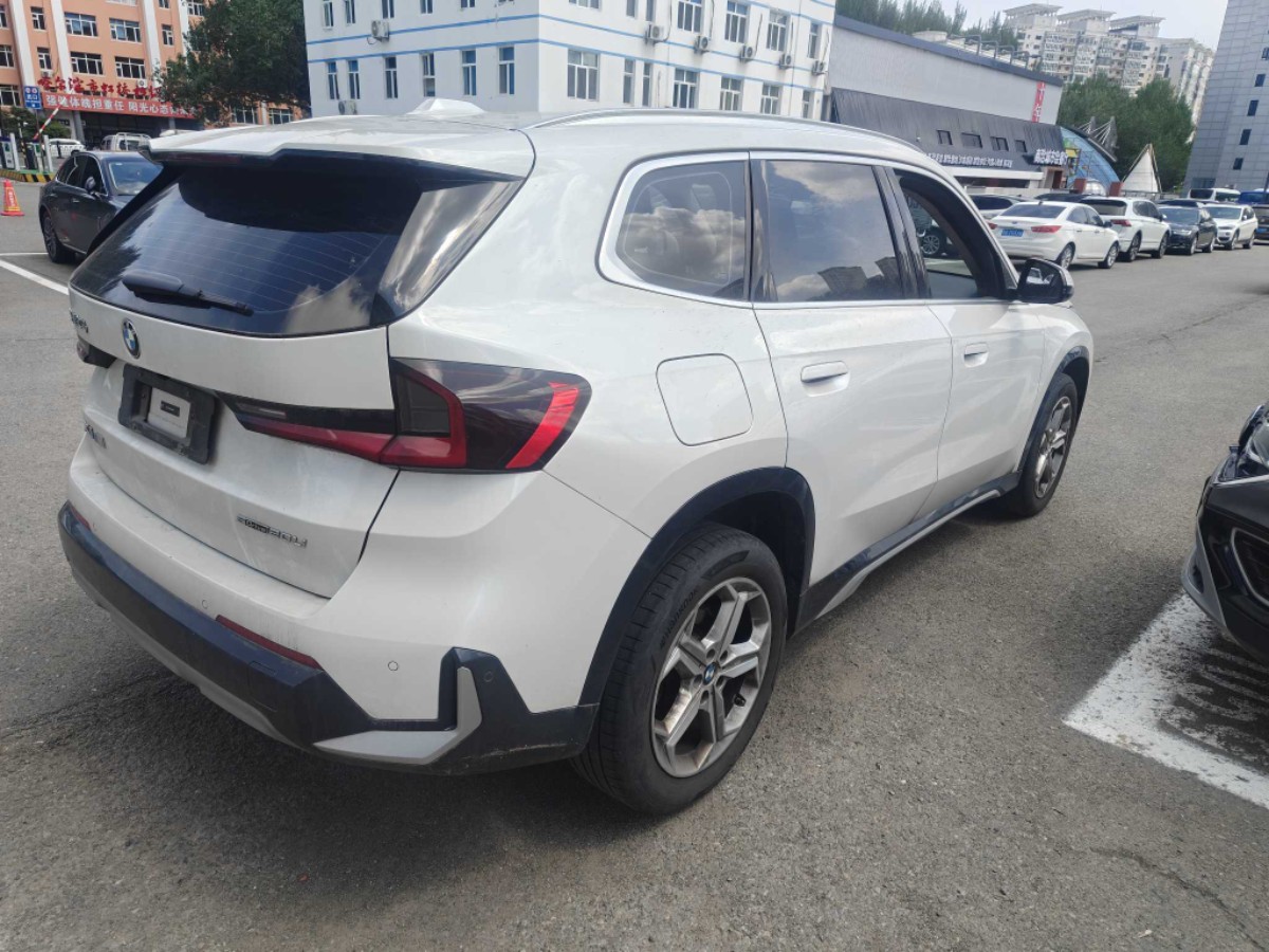 BMW X1 2023 car image #2