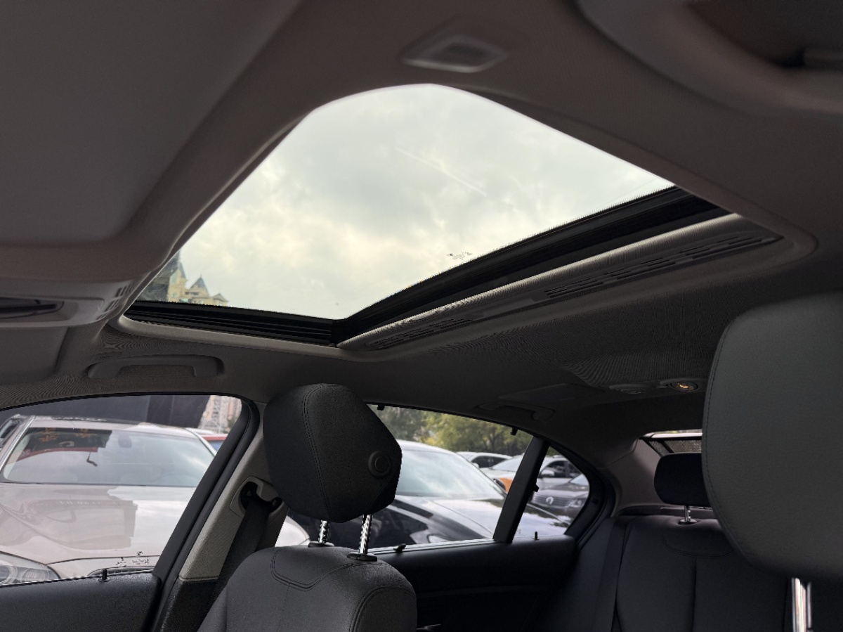 BMW 3 Series 2015 #4 BMW 3 Series 2015 car image #4
