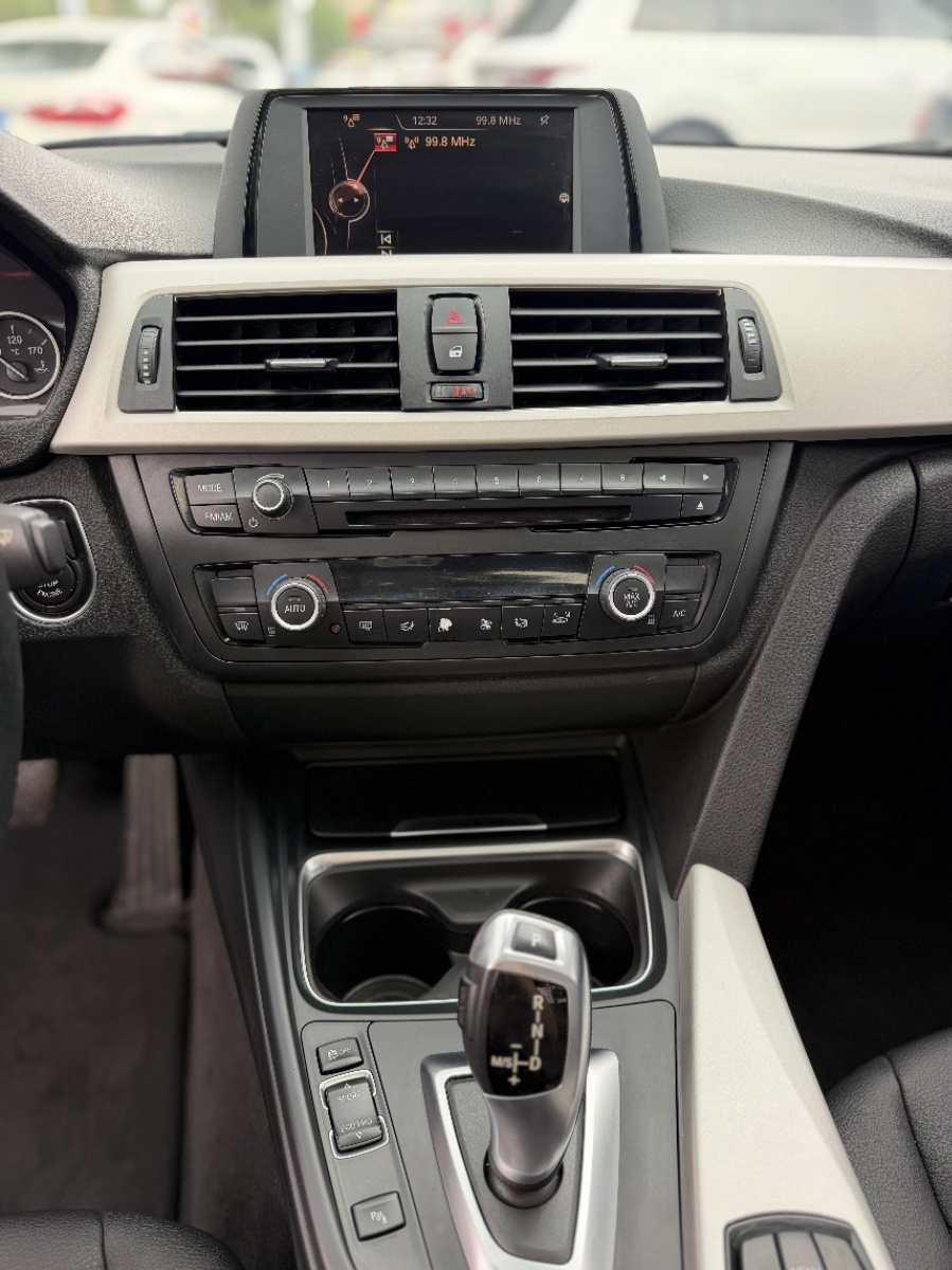 BMW 3 Series 2015 #7 BMW 3 Series 2015 car image #7