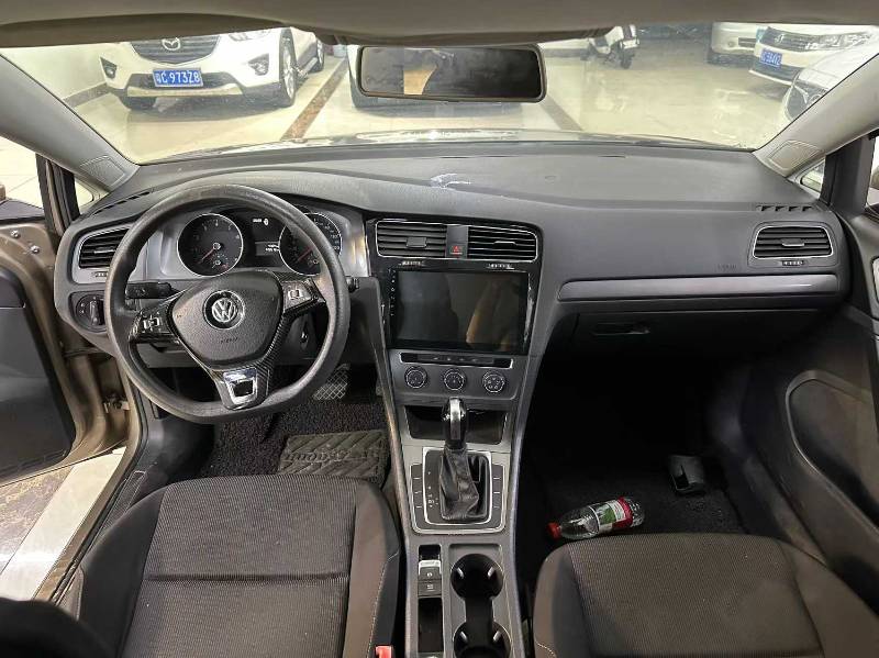 Volkswagen Golf 2016 car image #4