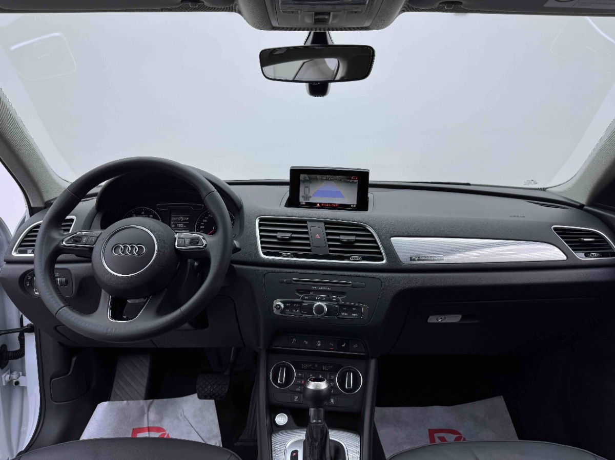 Audi Q3 2017 car image #8