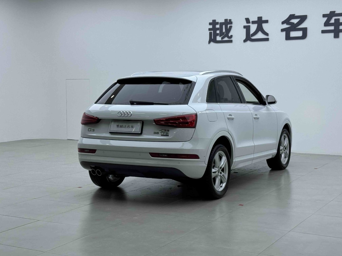 Audi Q3 2017 car image #3