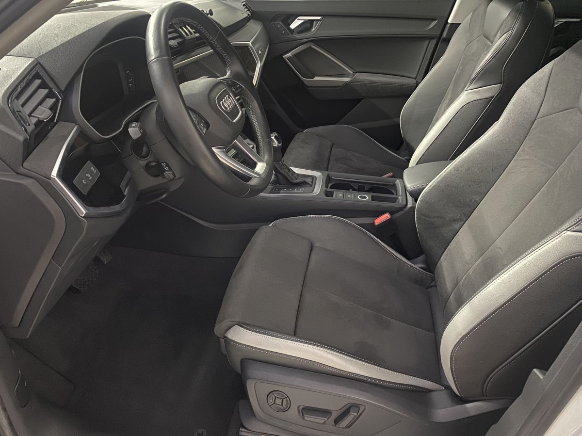 Audi Q3 2022 car image #7