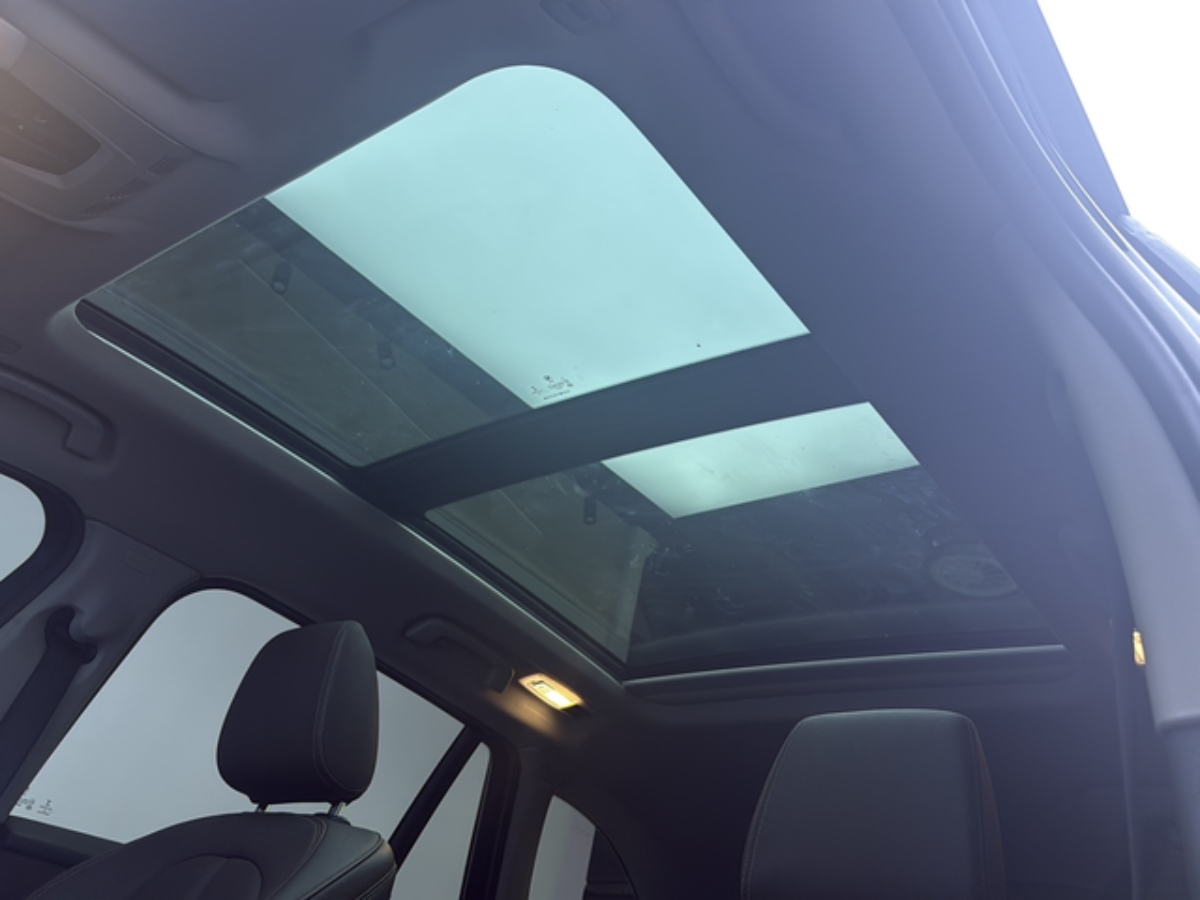 BMW X1 2021 car image #9
