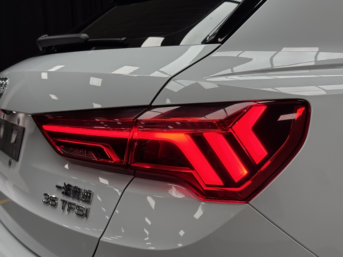 Audi Q3 2022 #21 Audi Q3 2022 car image #21