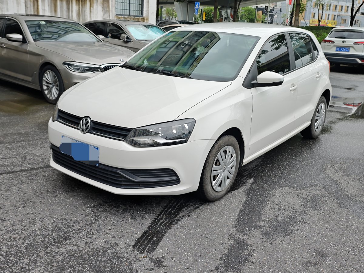 Volkswagen Polo 2019 car image 