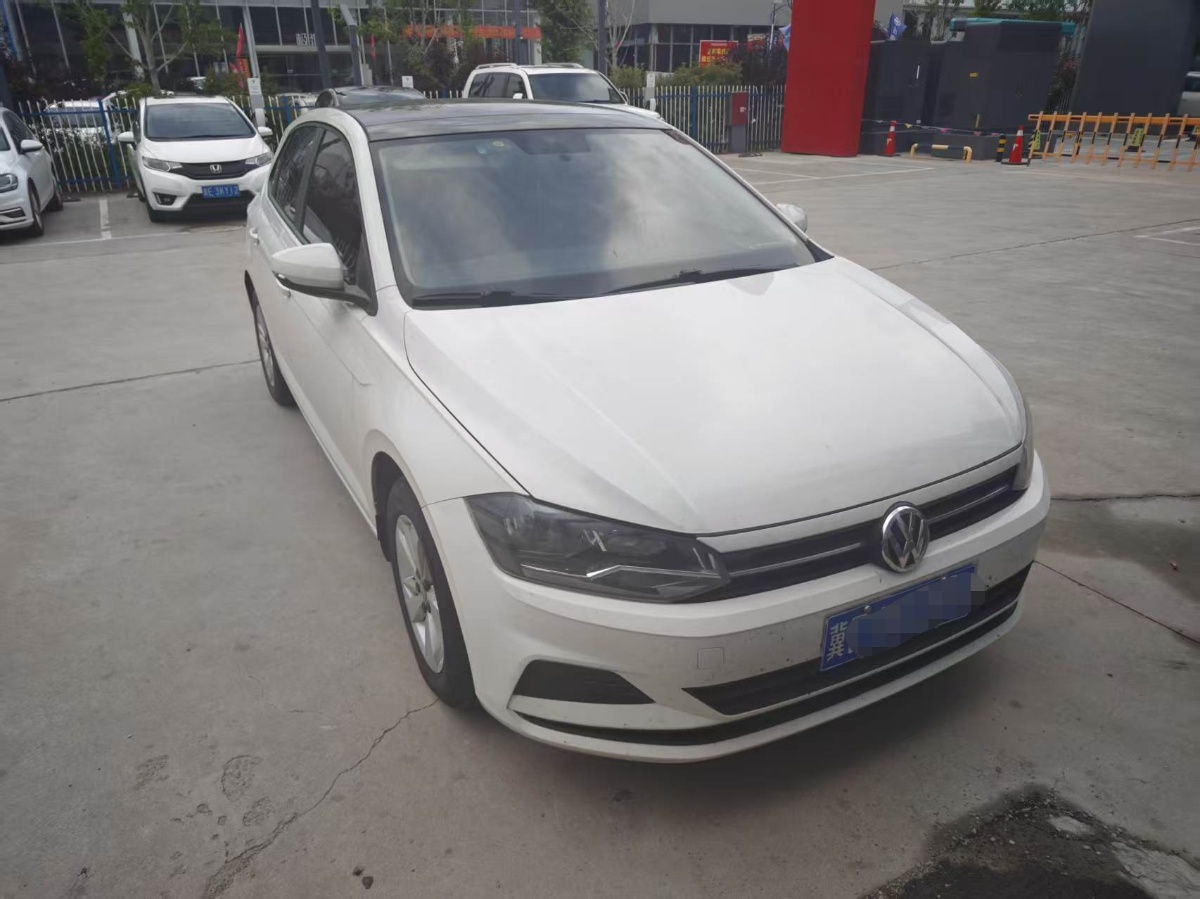 Volkswagen Polo 2019 car image #2