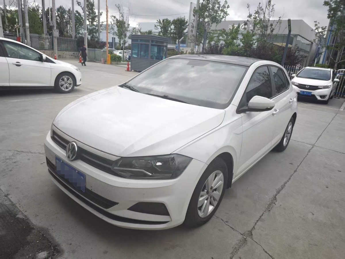 Volkswagen Polo 2019 car image 