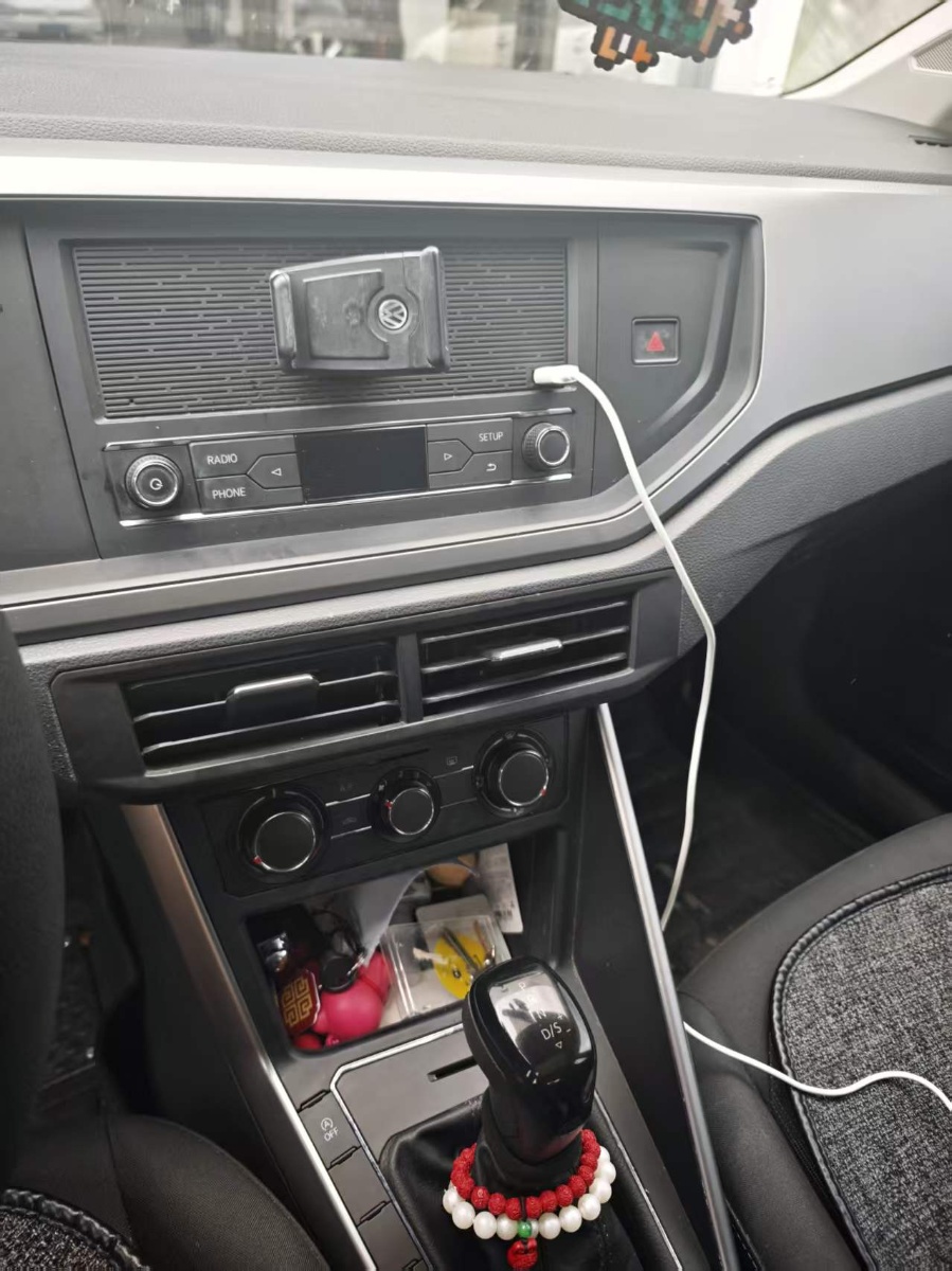 Volkswagen Polo 2019 car image #5