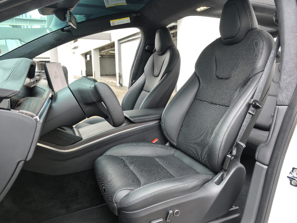 Tesla Model X 2024 #5 Tesla Model X 2024 car image #5