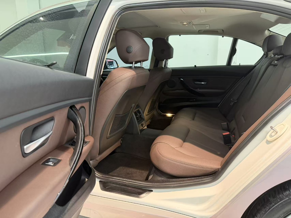 BMW 3 Series 2017 car image #6