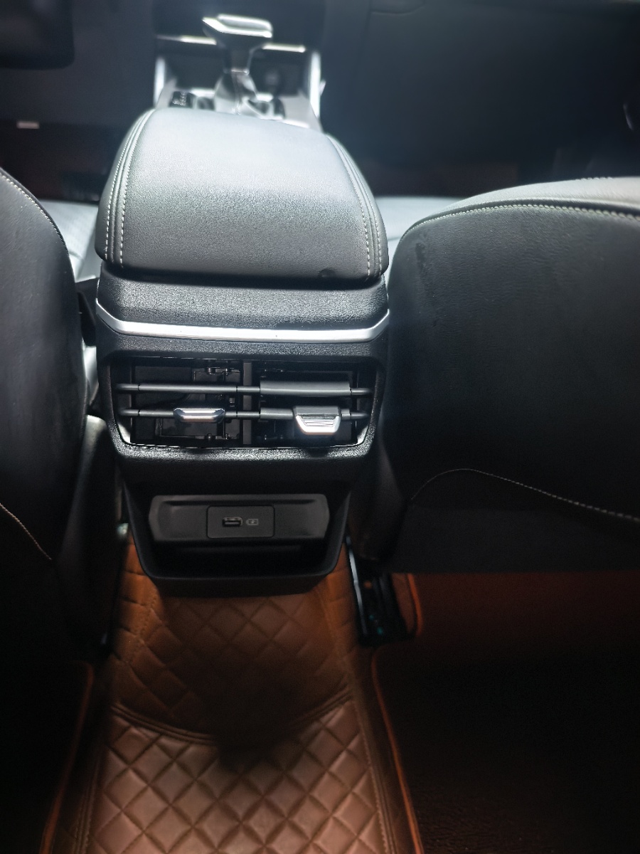 GEELY Emgrand 2023 car image #17