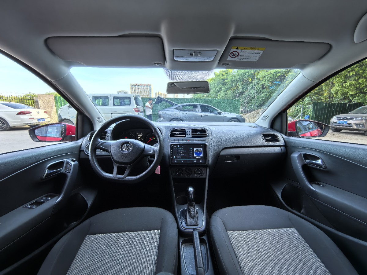 Volkswagen Polo 2016 car image #5