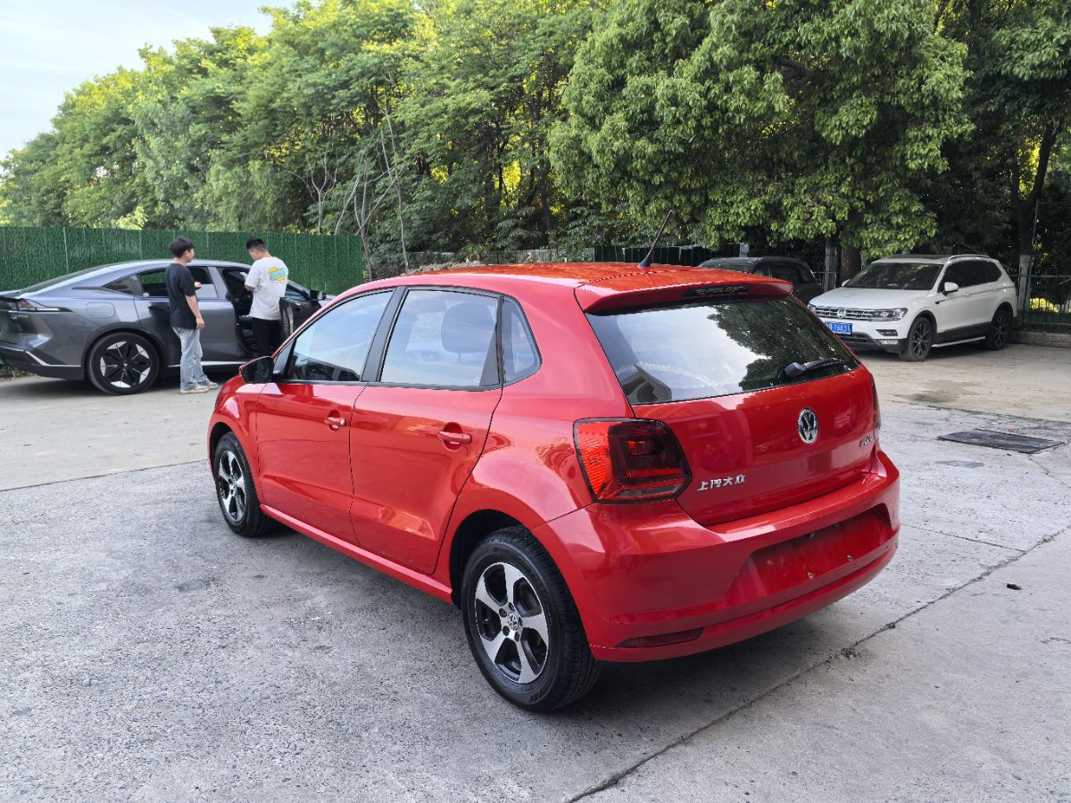 Volkswagen Polo 2016 car image #7
